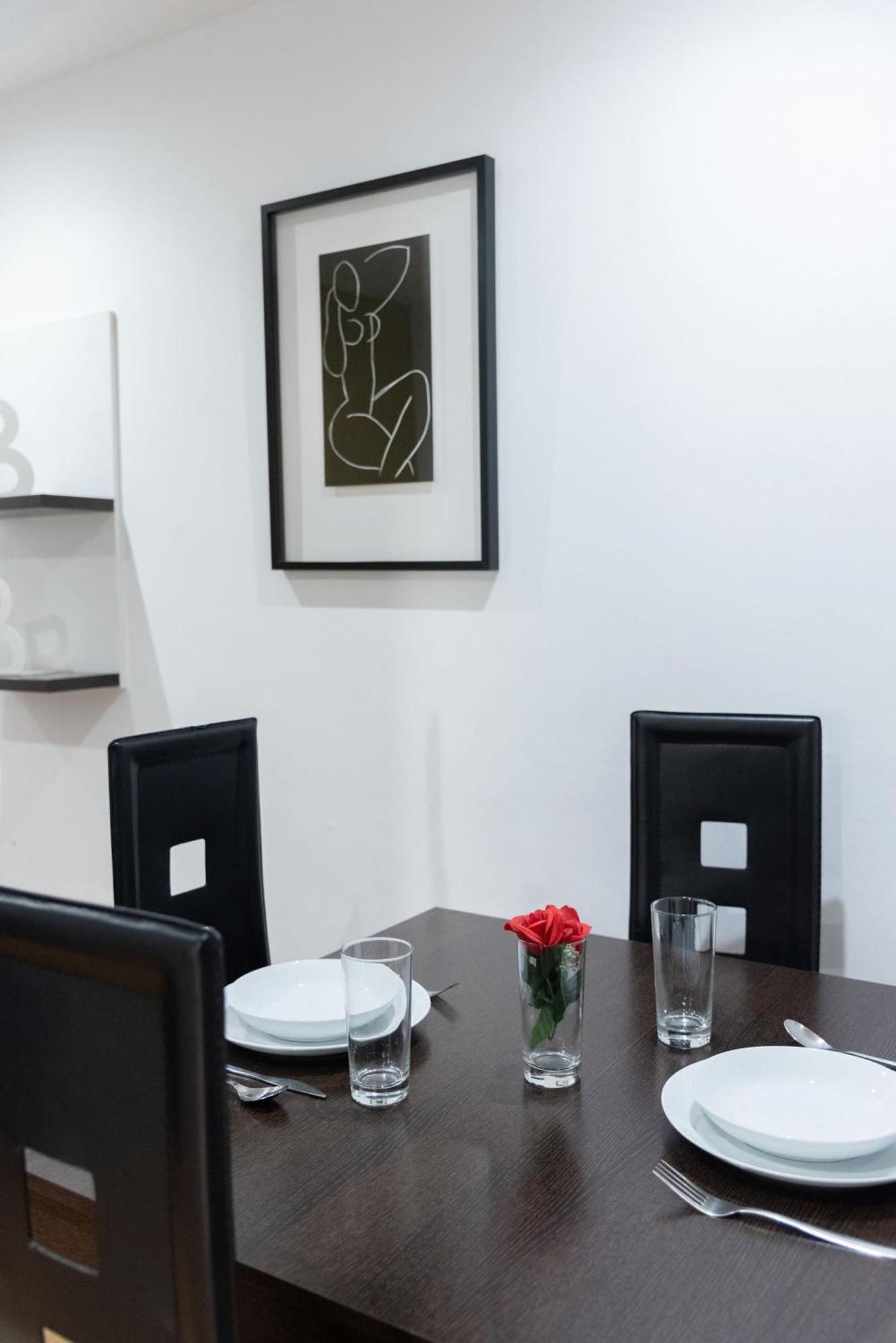 Apartamentos Day Madrid San Antonio Centro Gran Via Sol Malasana Bagian luar foto