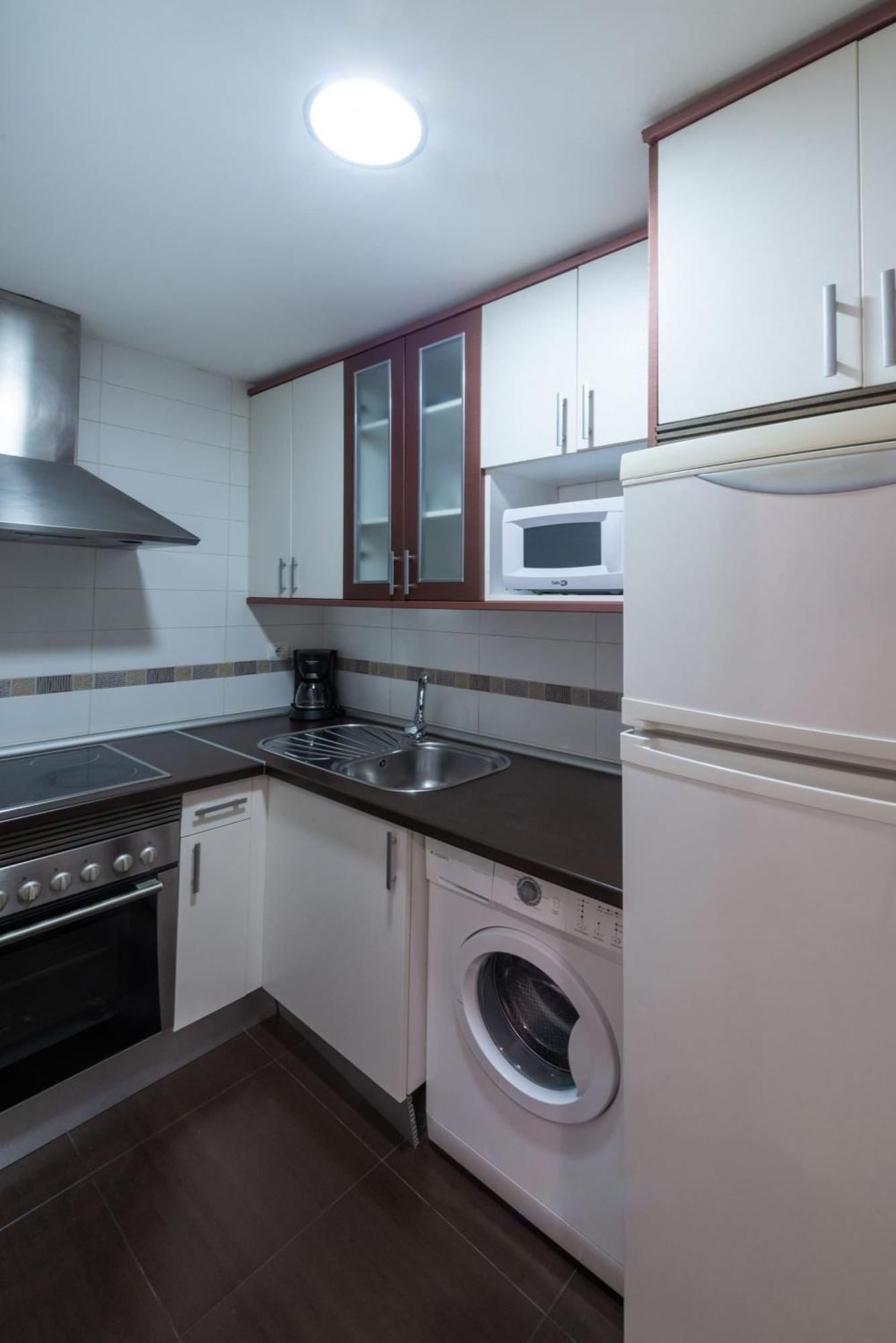 Apartamentos Day Madrid San Antonio Centro Gran Via Sol Malasana Bagian luar foto