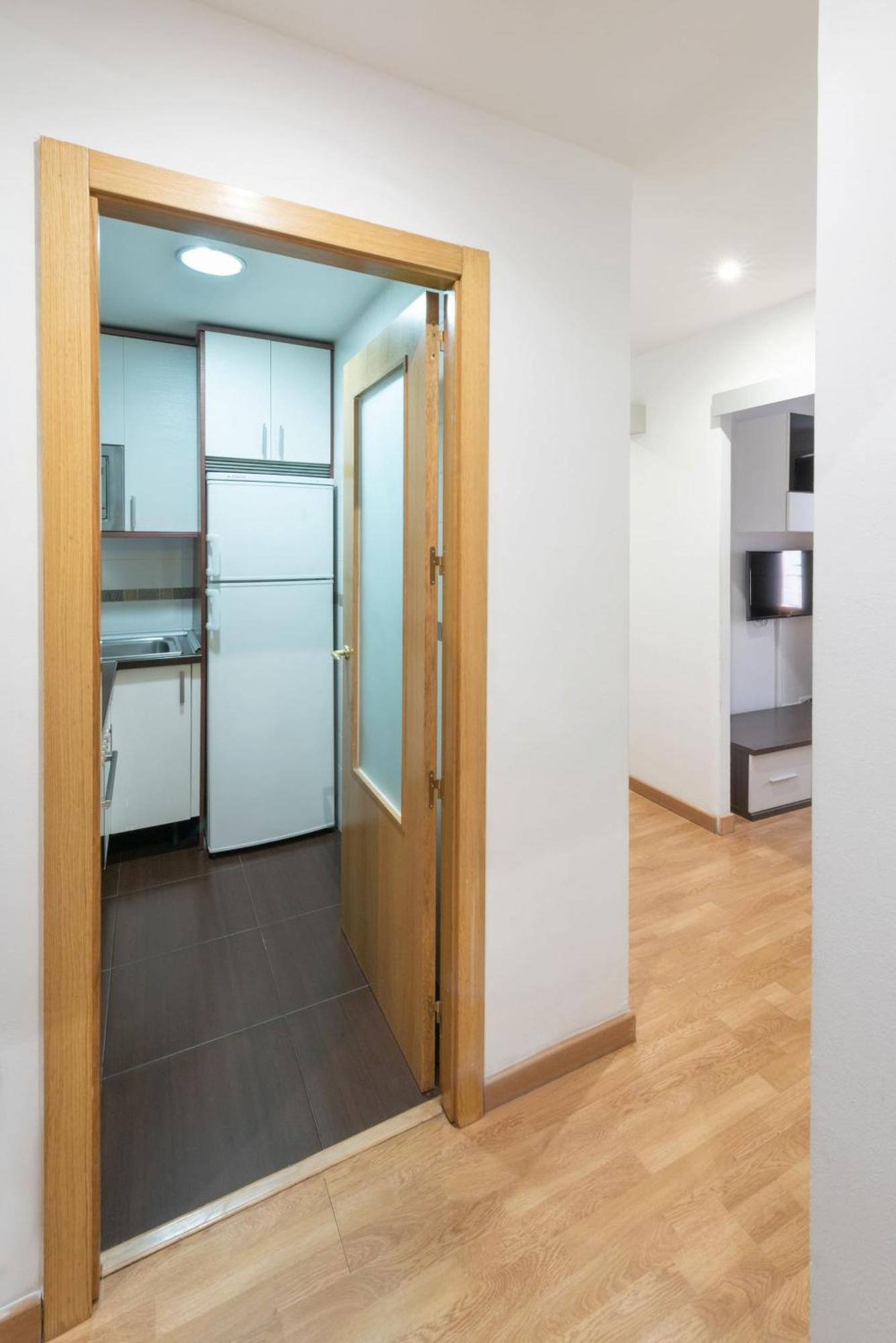 Apartamentos Day Madrid San Antonio Centro Gran Via Sol Malasana Bagian luar foto